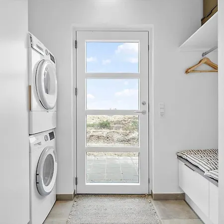 1110-ringkobing-hjelmevej-145-a * Søndervig