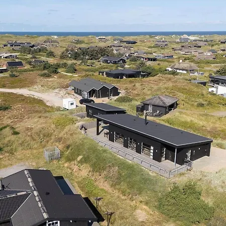 1110-ringkobing-hjelmevej-145-a * Søndervig