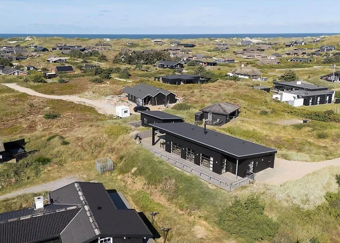 1110-ringkobing-hjelmevej-145-a * Søndervig